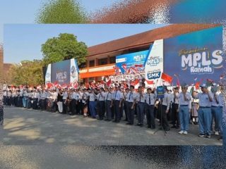 Biaya Seragam Sekolah Disorot, Transparansi Pendidikan Jadi Tuntutan